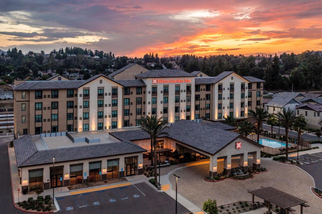 Hilton Garden Inn Pomona, Ca Bagian luar foto