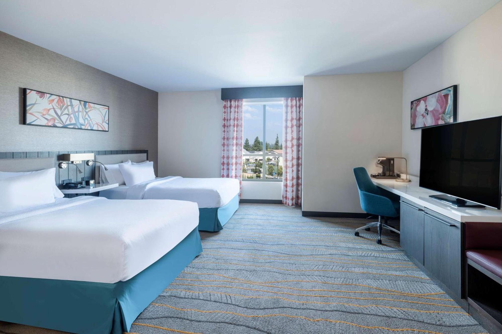 Hilton Garden Inn Pomona, Ca Bagian luar foto